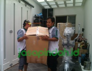 tips mengangkat barang pindahan - Jasapindah.id